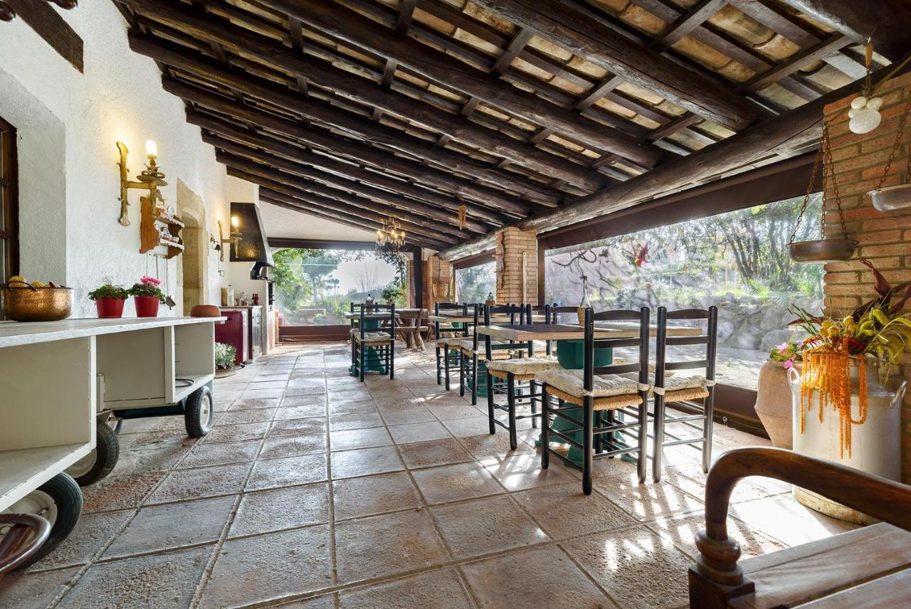 Masia Can Manent Del Bosc S XVIII Santa Eulalia de Ronsaná Dış mekan fotoğraf