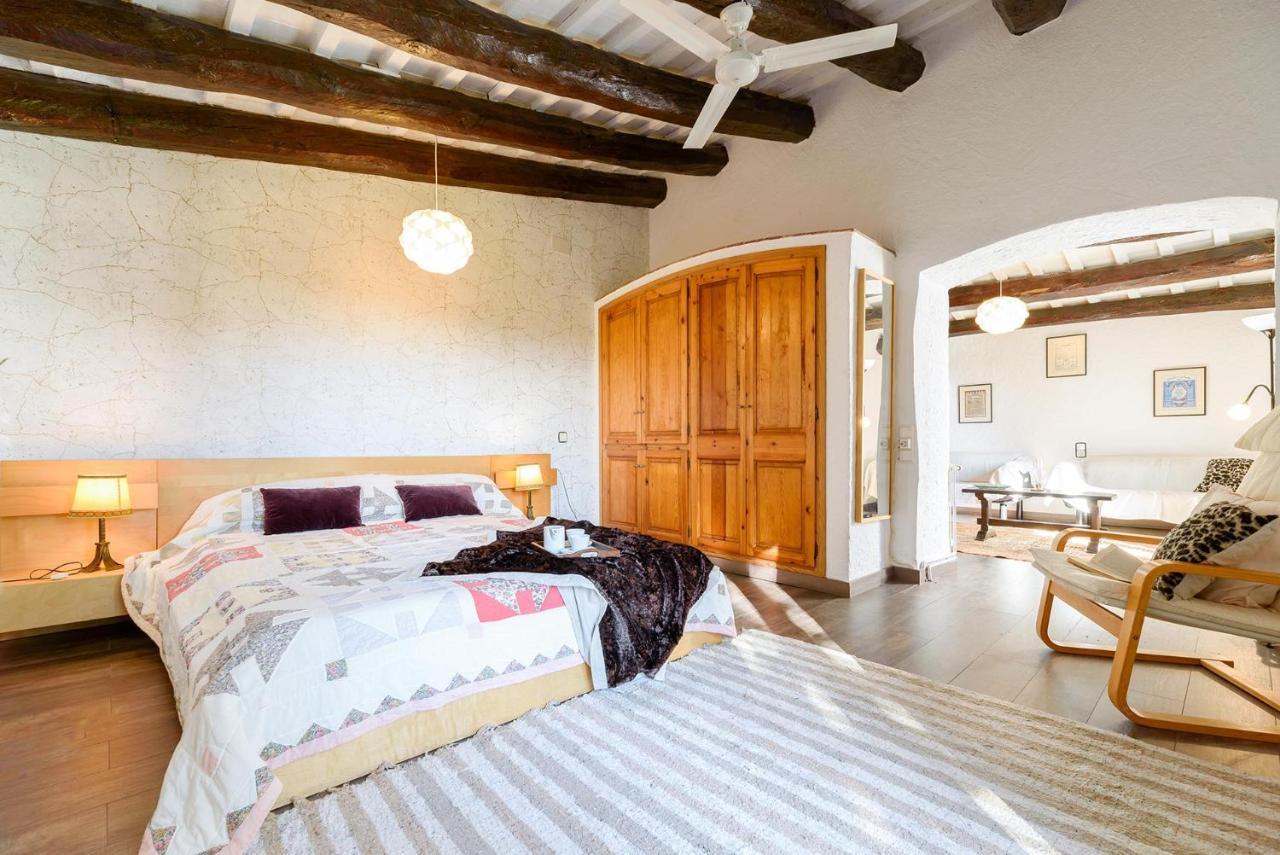 Masia Can Manent Del Bosc S XVIII Santa Eulalia de Ronsaná Dış mekan fotoğraf